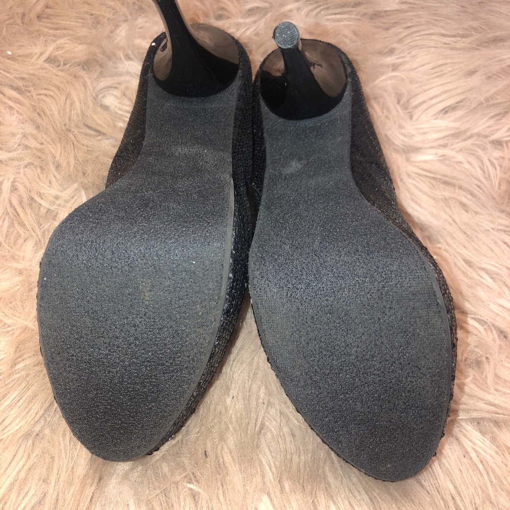 Shoe - Picture 4 of 4